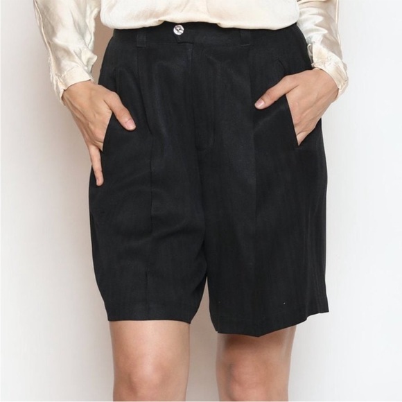 Tommy Bahama High Waisted Silk Shorts - Picture 1 of 8